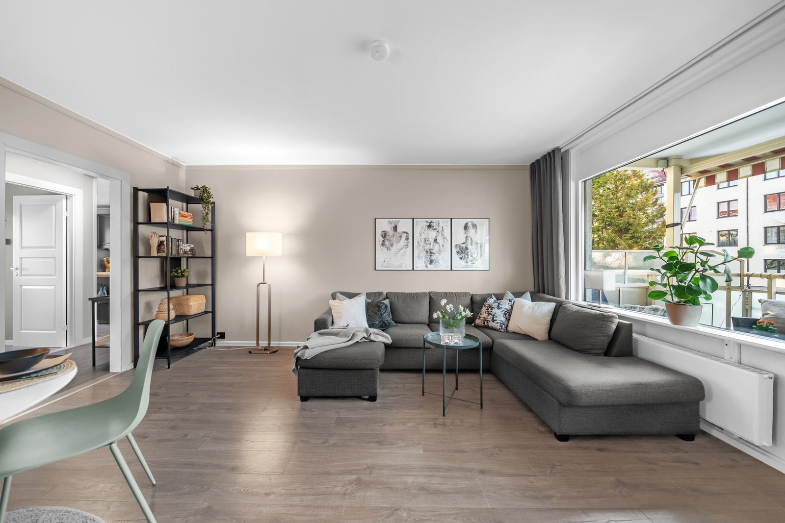 Borettslaget har "alt" inkludert i husleie som fyring, varmtvann, tv, internett - så her er det enkelt å holde det økonomiske i orden Galleribilde