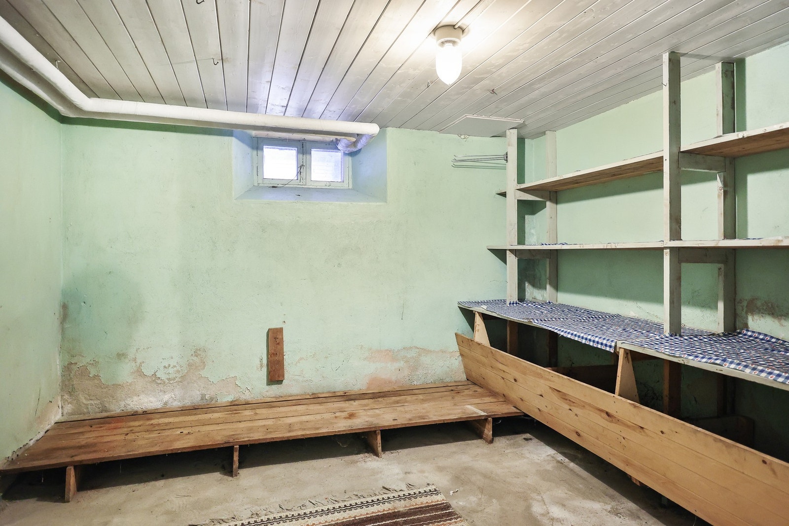 Bod med gode oppbevaringsmuligheter. Galleribilde