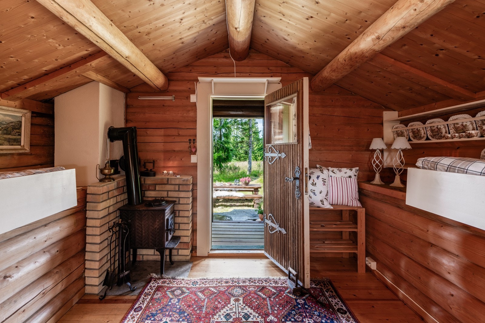 Vedovn til å holde seg god og varm Galleribilde