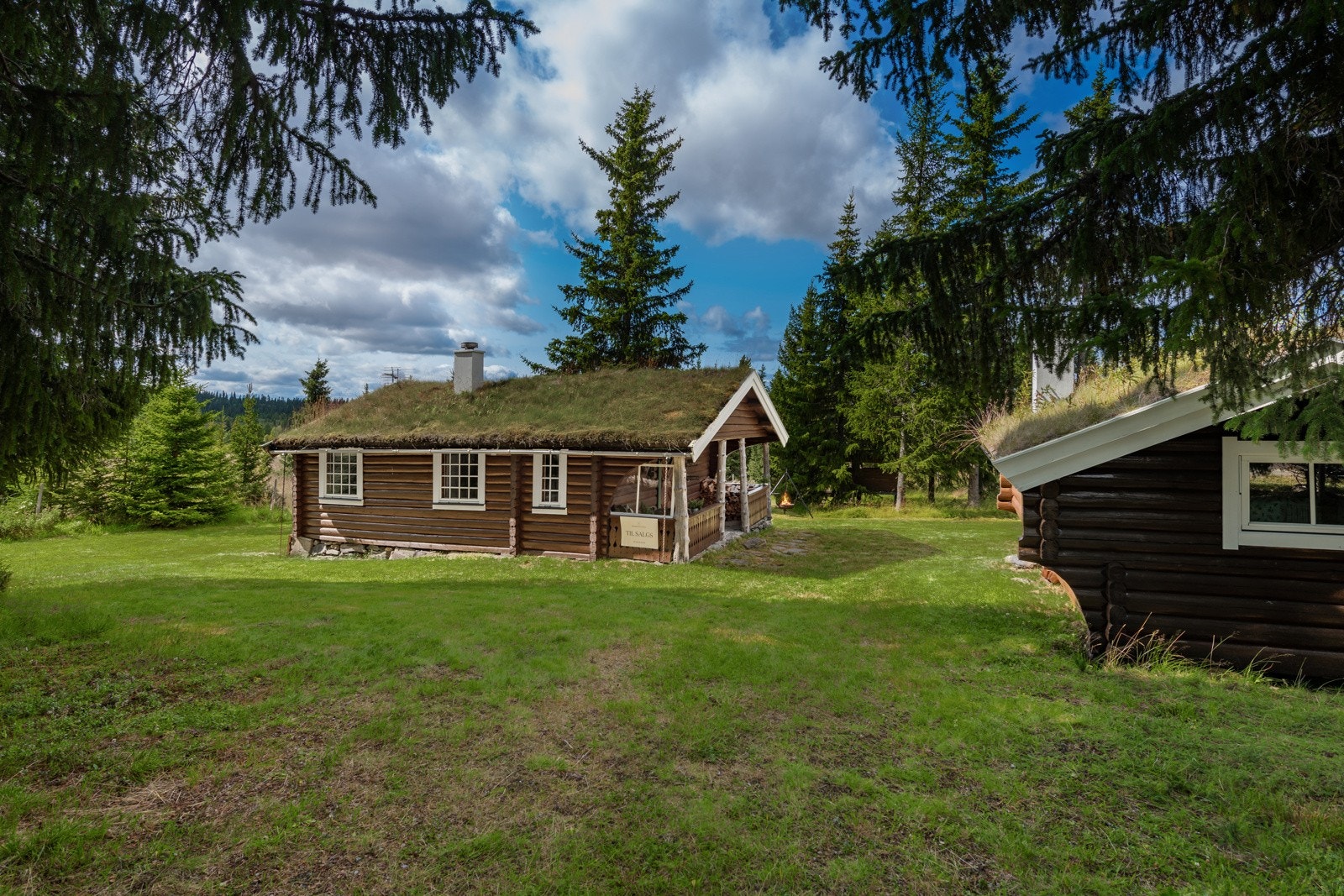 Koselig hyttetun med idyllisk uteområde Galleribilde