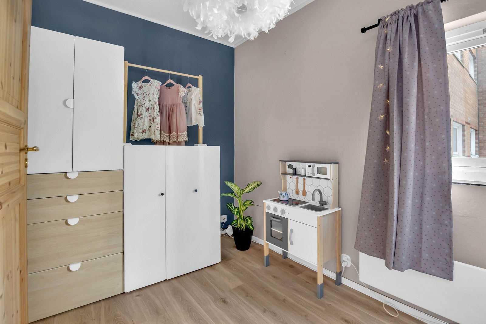 Soverom to kan brukes på flere måter, som for eksempel barnerom, gjesterom, hobbyrom eller kontor. Galleribilde