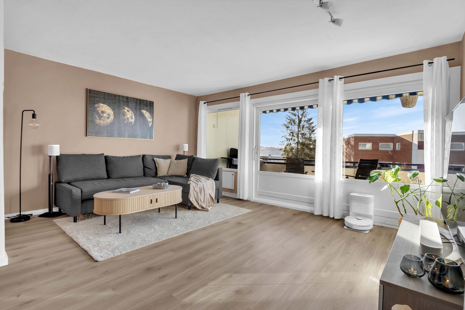 Attraktiv 4-roms sentral beliggende på Rykkinn med kort vei til det meste! Galleribilde