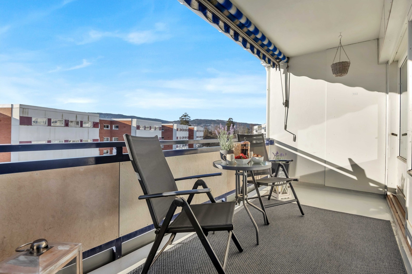 Dette er en flott plass å tilbringe sene sommerkvelder med nære og kjære. Galleribilde