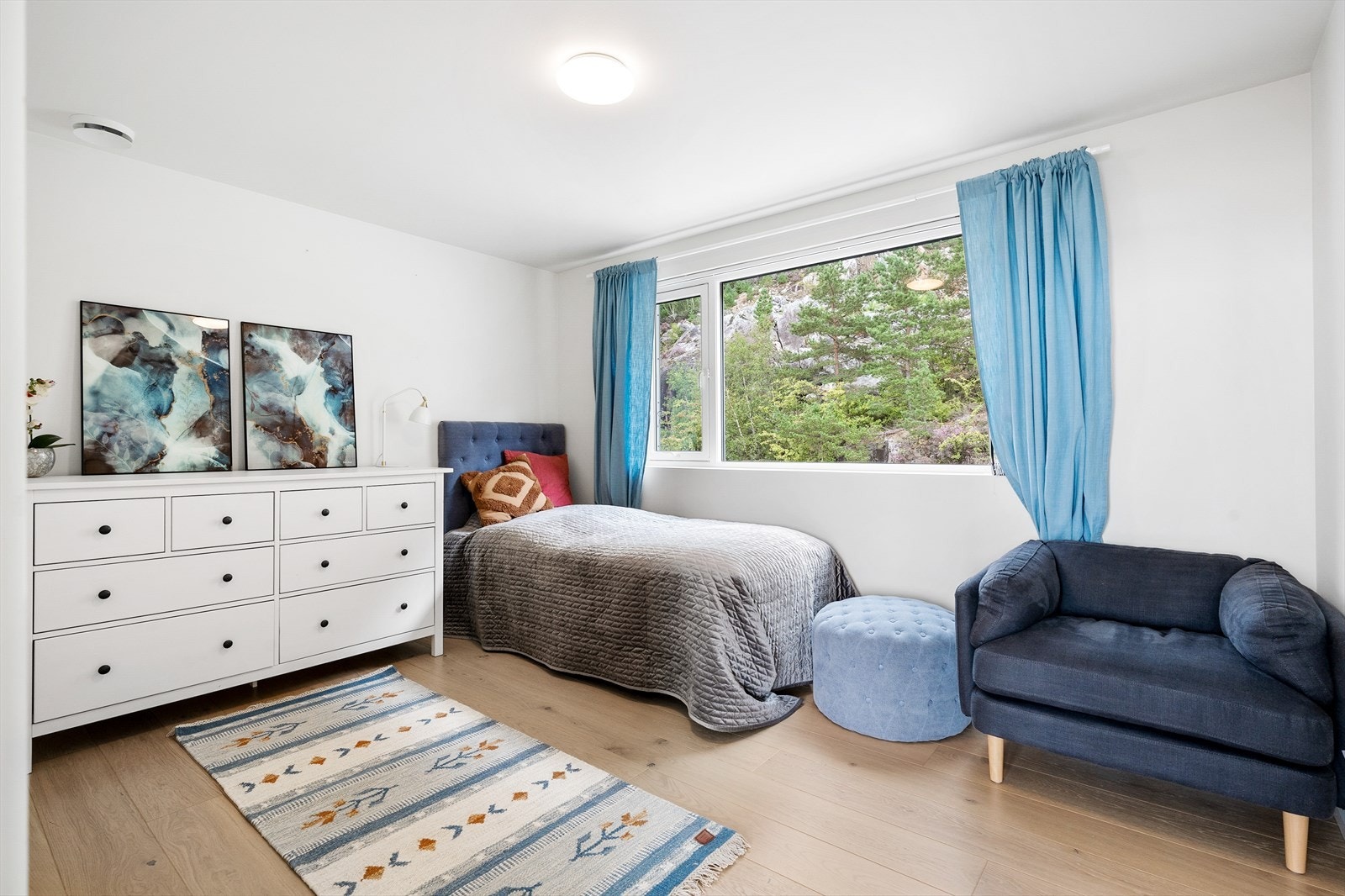 Etasjen har 2 soverom av god størrelse. Galleribilde