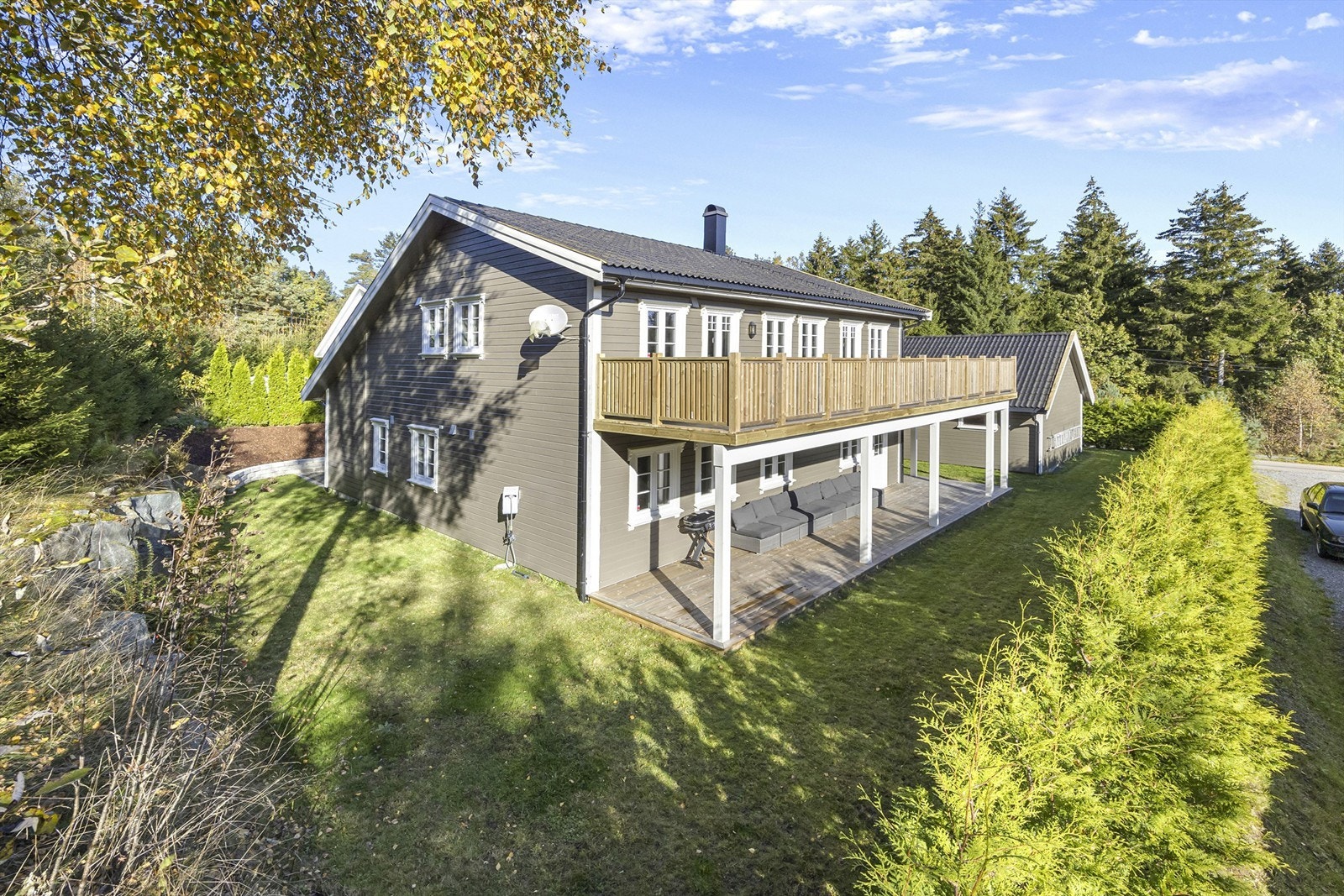 Enebolig med utleiedel Galleribilde