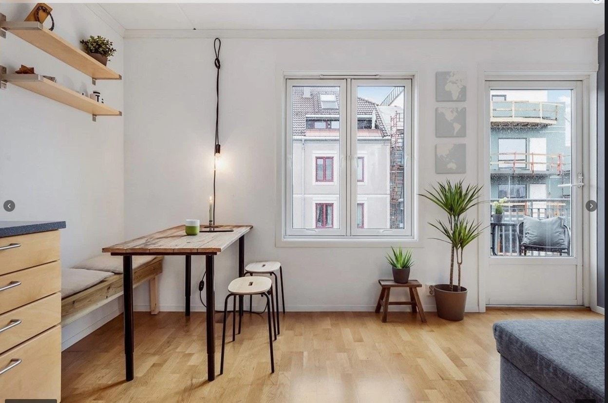 Mot balkongen ( det blir ny kjøkkeninnredning) Galleribilde
