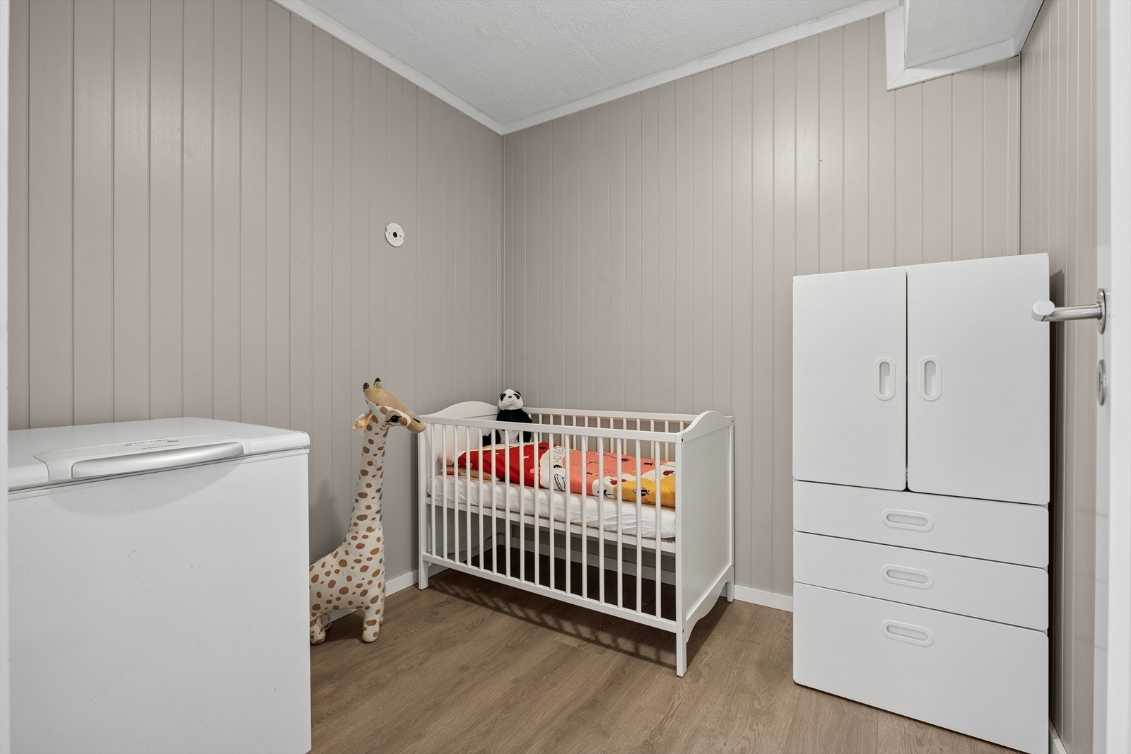 Innredet bod - Ikke godkjent som rom for varig opphold - God plass til diverse oppbevaring. Galleribilde