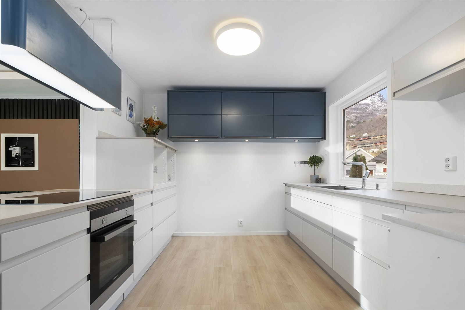 Nytt, fint kjøkken frå Sigdal. Galleribilde
