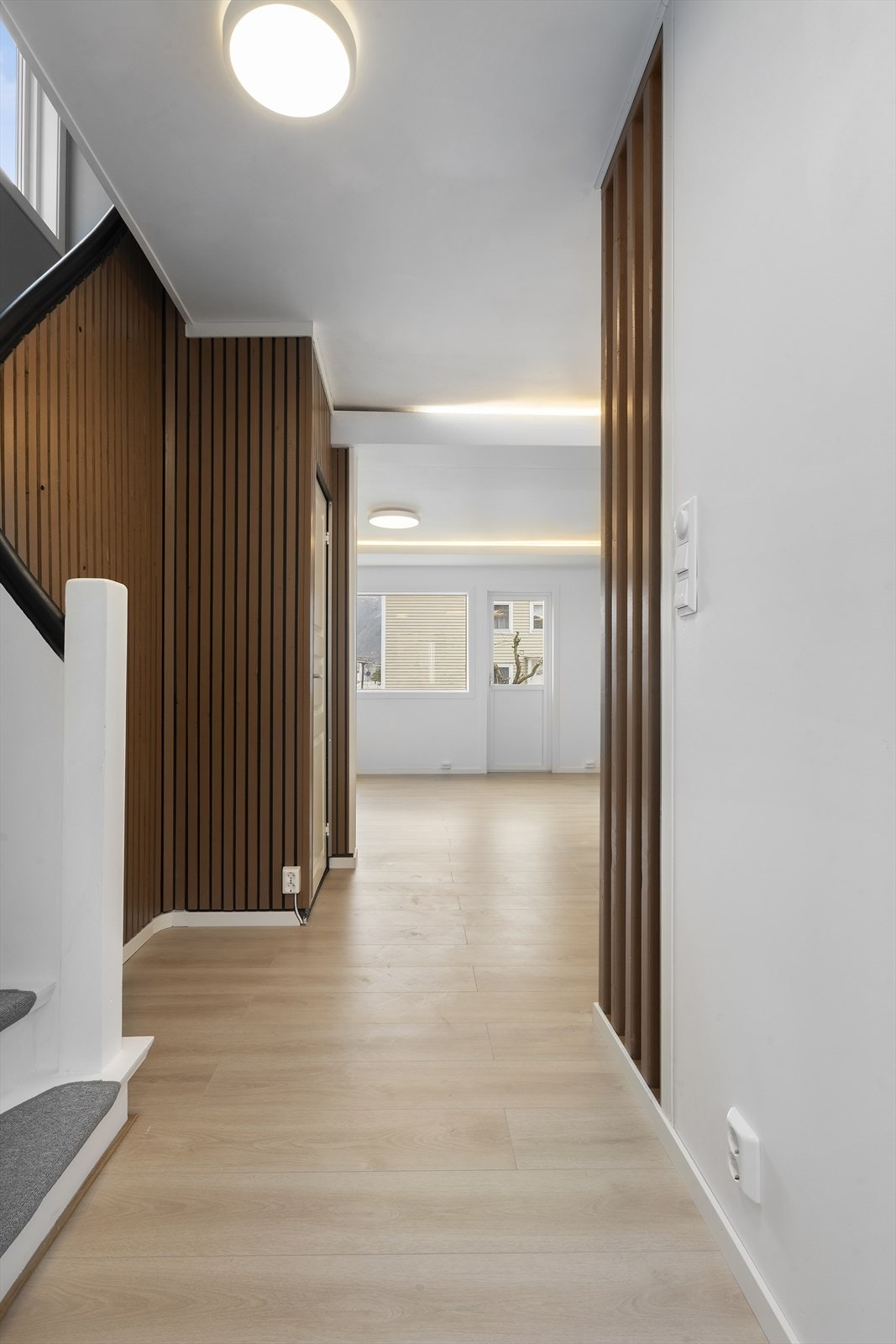 Frå gangen mot stova Galleribilde