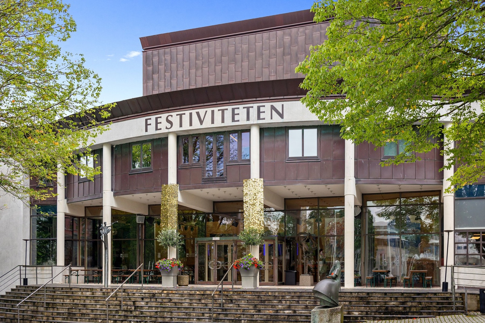 Tenk å ha festiviteten kun en gåavstand unna! Galleribilde