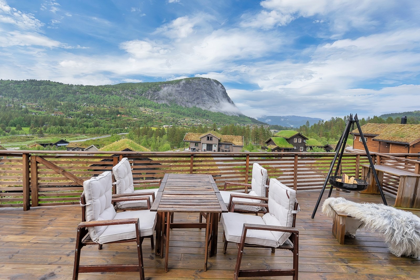 Velkommen til Sitåsteigen 49 i EiendomsMegler 1! Galleribilde