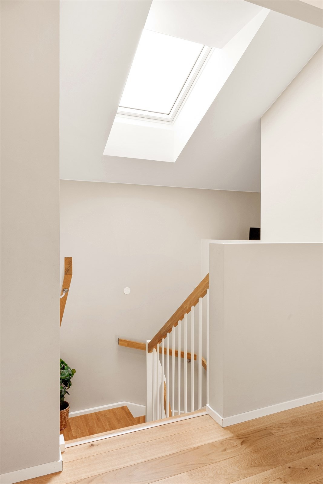 3. etasje har 3 soverom, bad, mulighet for walk-in garderobe Galleribilde