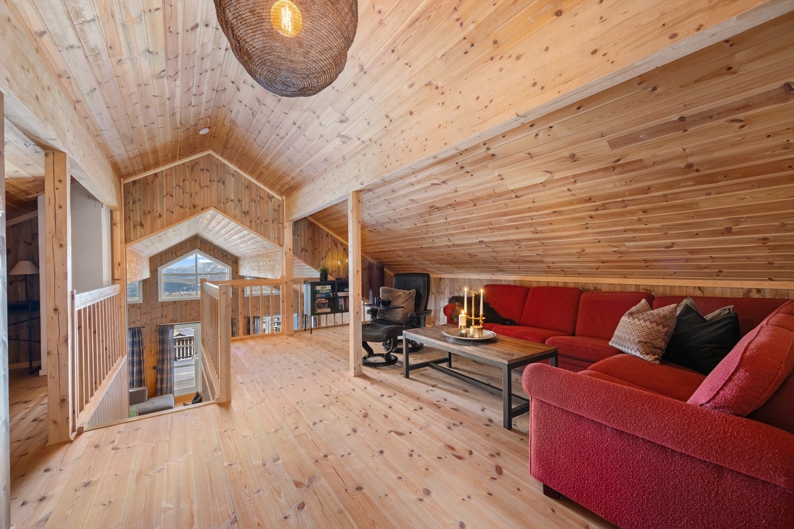 Hemsen er innredet med en ekstra loftstue. Galleribilde