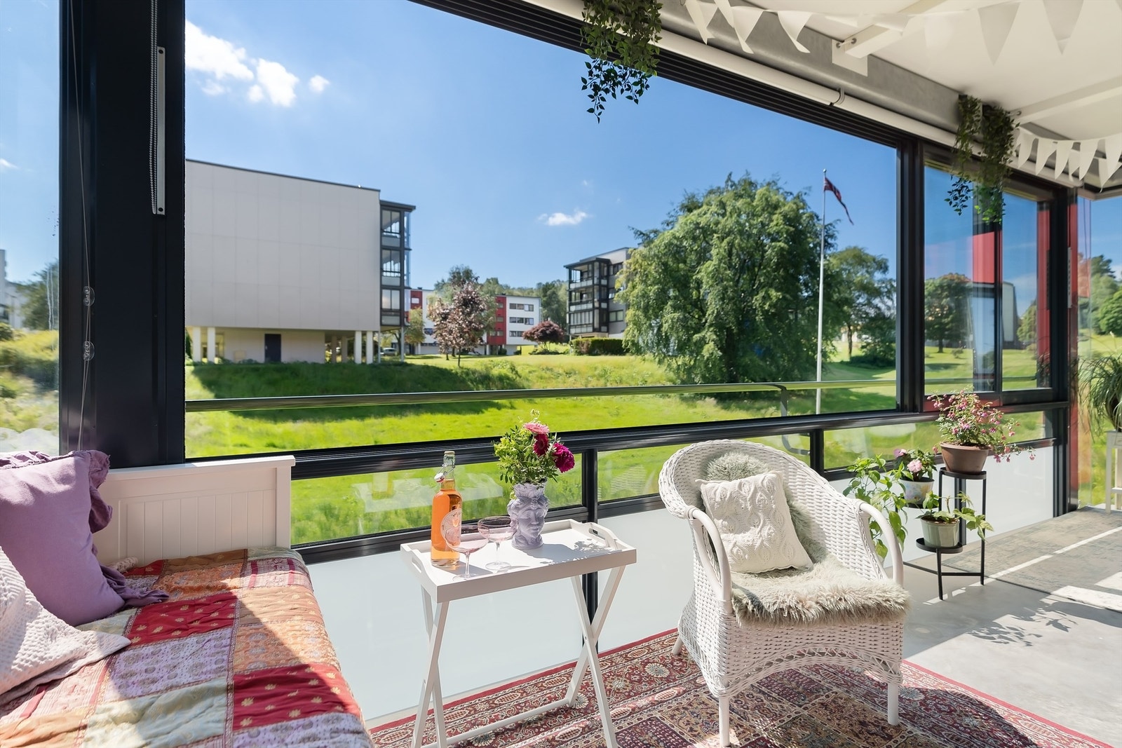 - Utsikt fra den sørvendte balkongen - Galleribilde