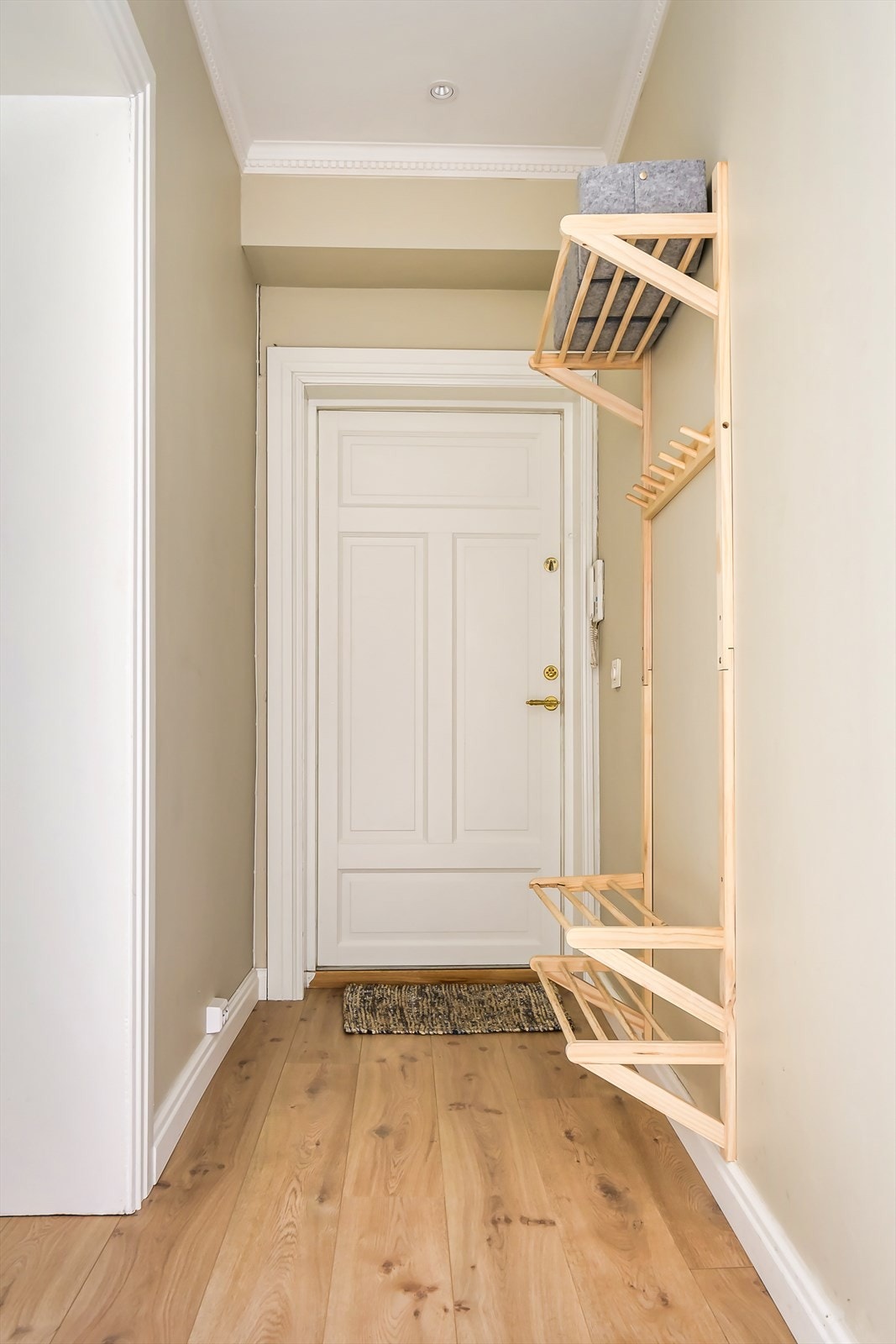 En innbydende gang ønsker deg velkommen hjem! Galleribilde