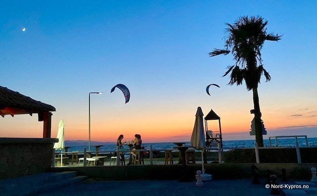 Det kites i solnedgangsbrisen Galleribilde