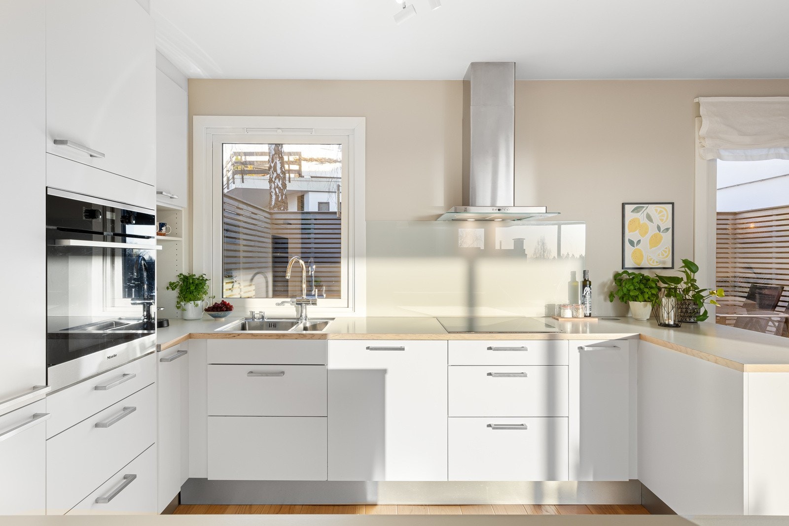 Den tidløse innredningen er levert av Norema. Galleribilde