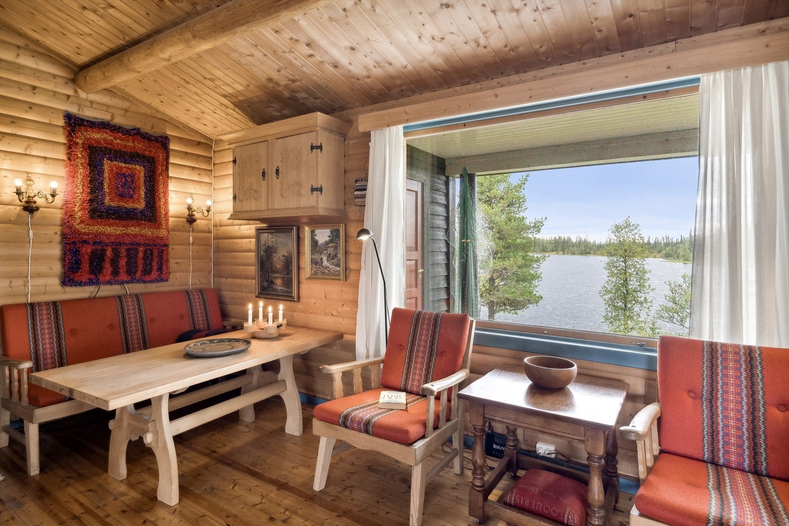 Her er det plass til flere sittegrupper. Galleribilde