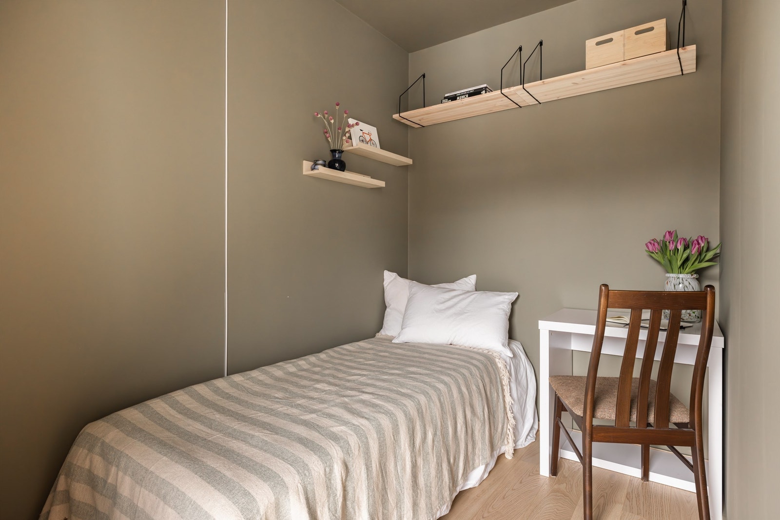 Rommet benyttes til soverom, men er mindre enn anbefalt krav. Galleribilde