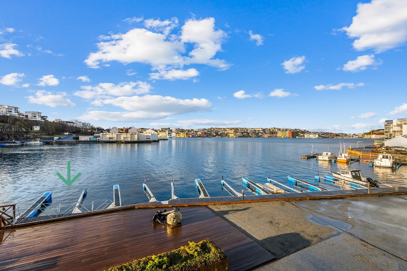 Båtplass merket (innvendige mål kan avtales med båtlaget) Galleribilde