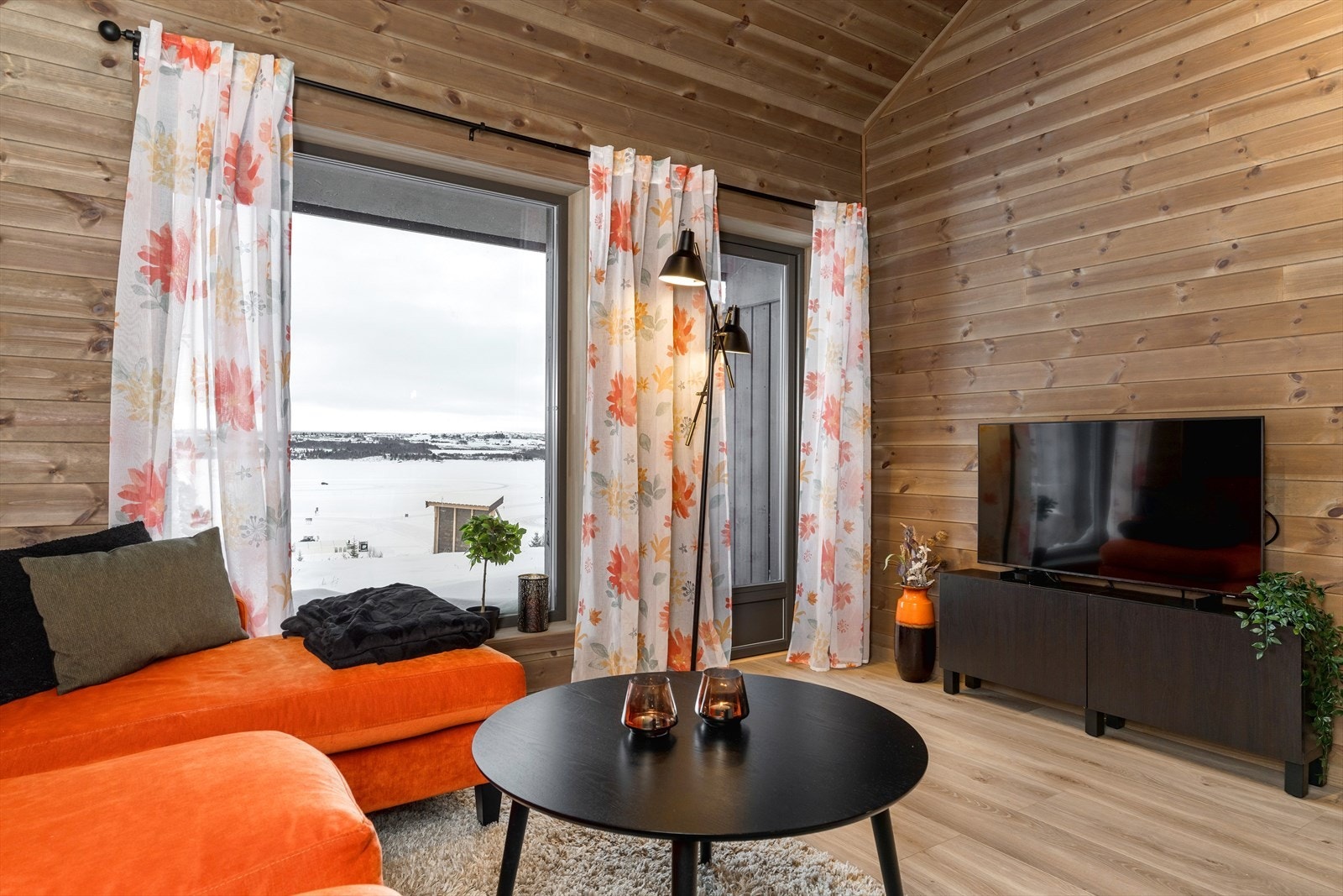 Utgang til terrasse. Galleribilde