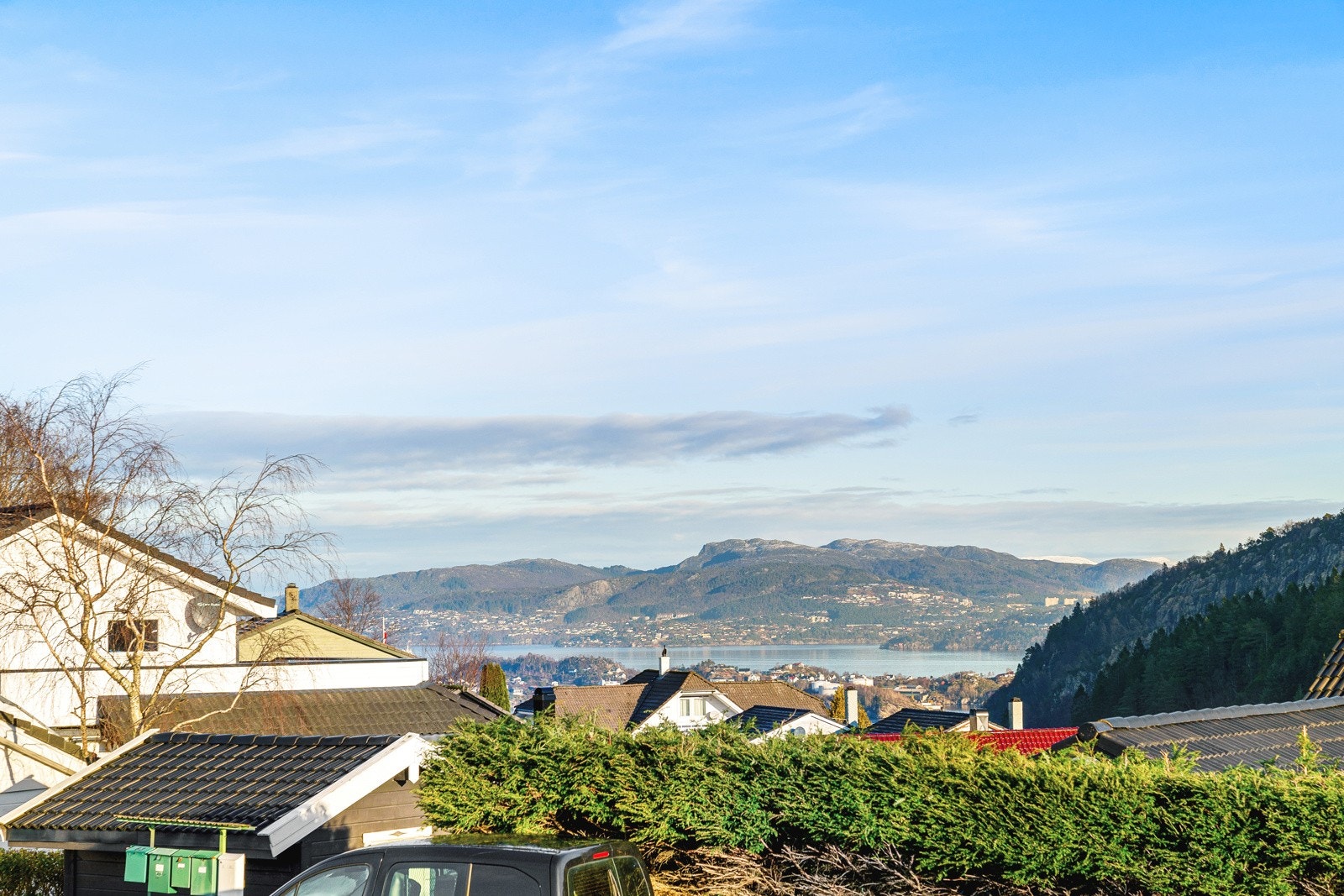 Boligen ligger ca. 20 min kjøretur fra Bergen Sentrum! Galleribilde