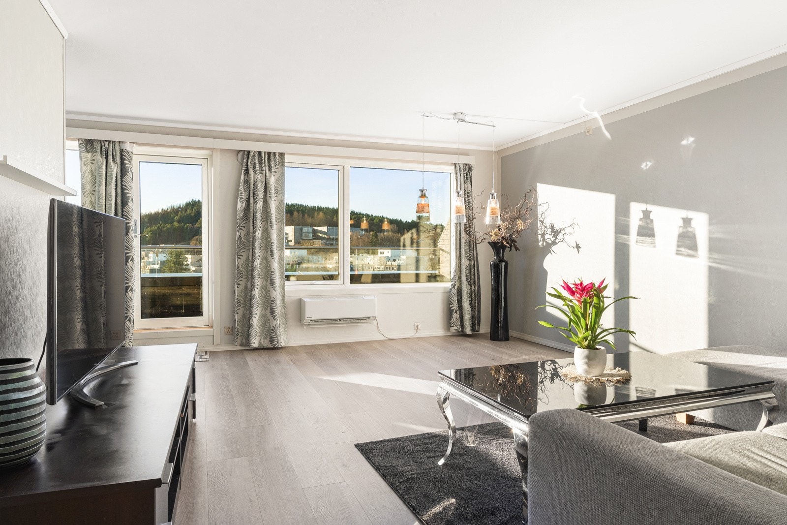 Fæsteråsen 51 presenteres av EIE eiendomsmegling ved Daniel Rye. Galleribilde