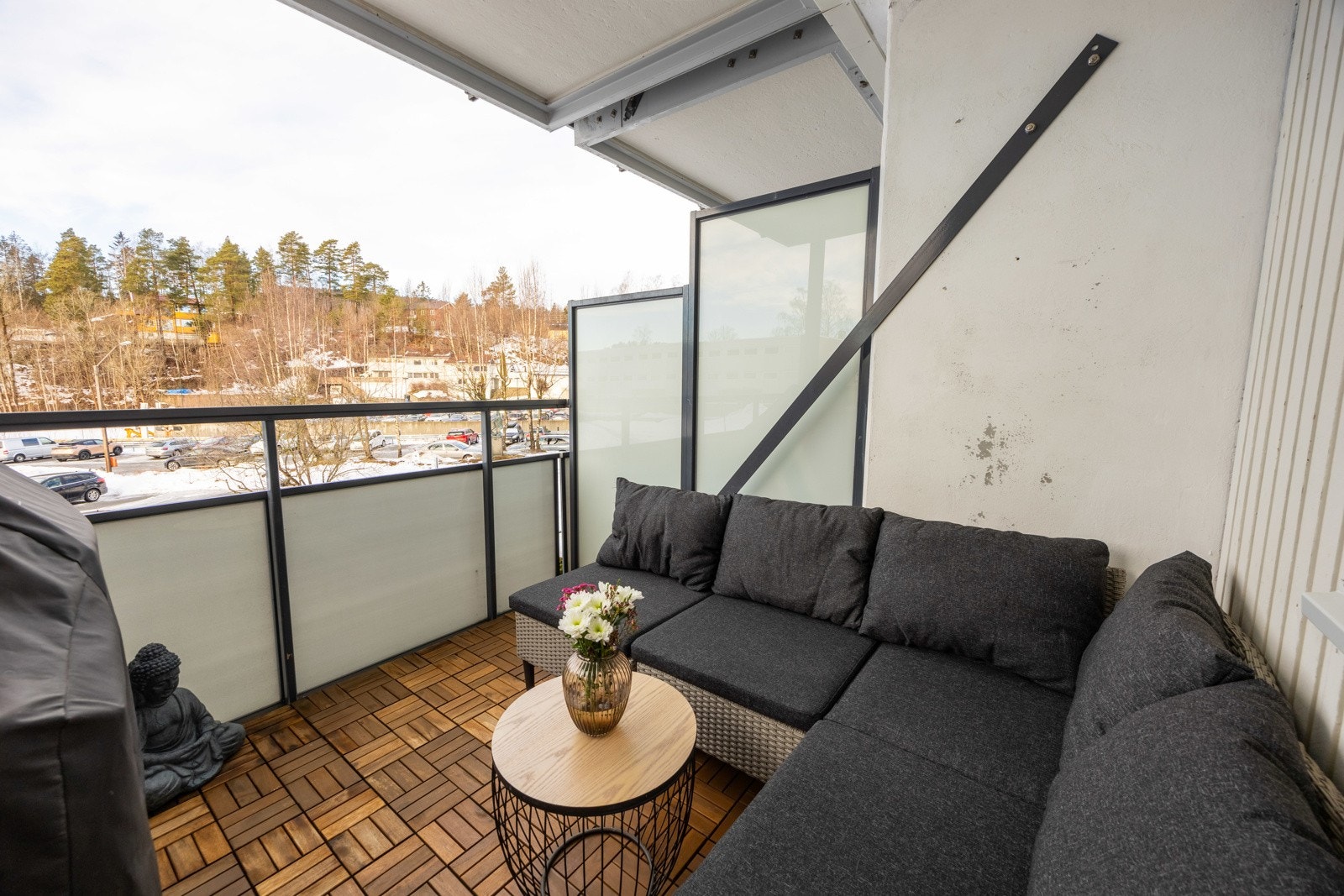 Leiligheten har en solrik, vestvendt balkong. Galleribilde