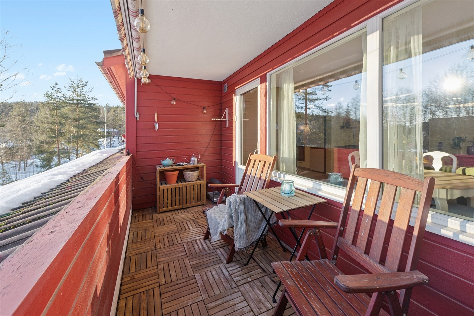 Her er det plass til ønsket balkongmøblement, slik at varme sommerdager kan nytes til det fulle! Galleribilde