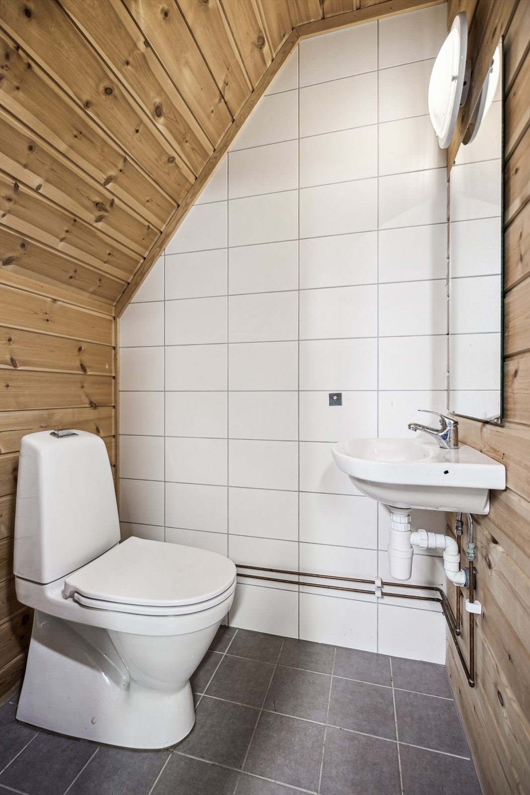 Wc-rom i garasjen Galleribilde