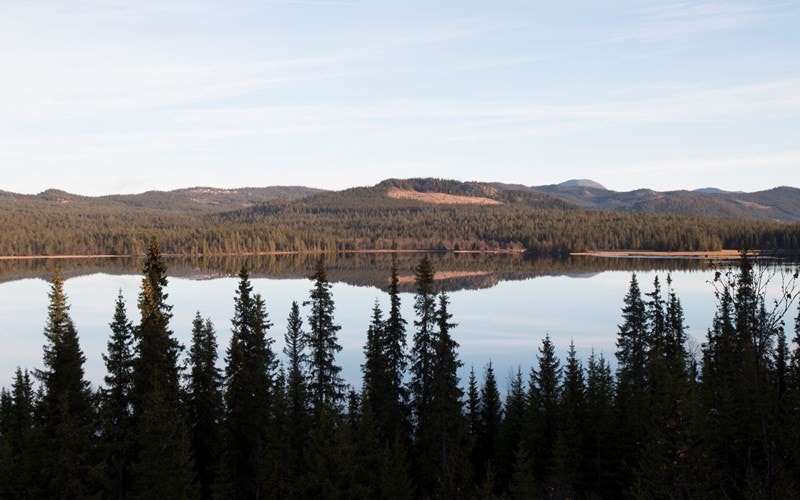 Utsikt mot Vindin en rolig kveld. Galleribilde