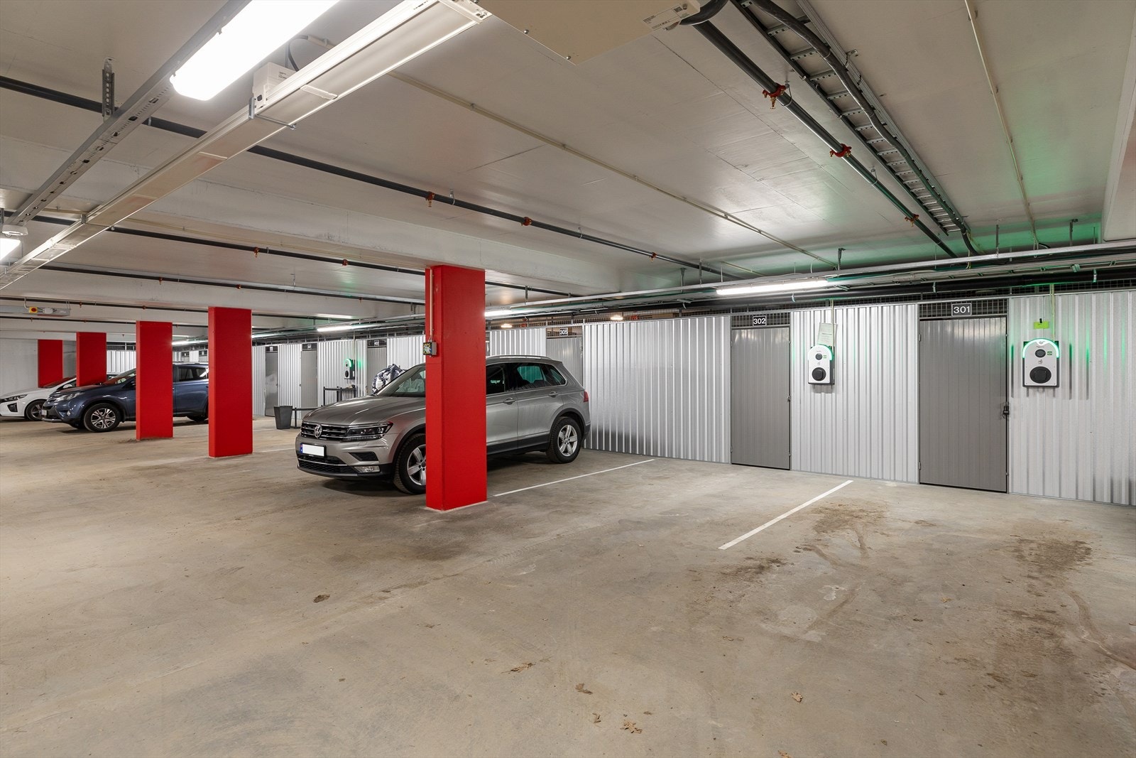 Det medfølger garasjeplass Galleribilde