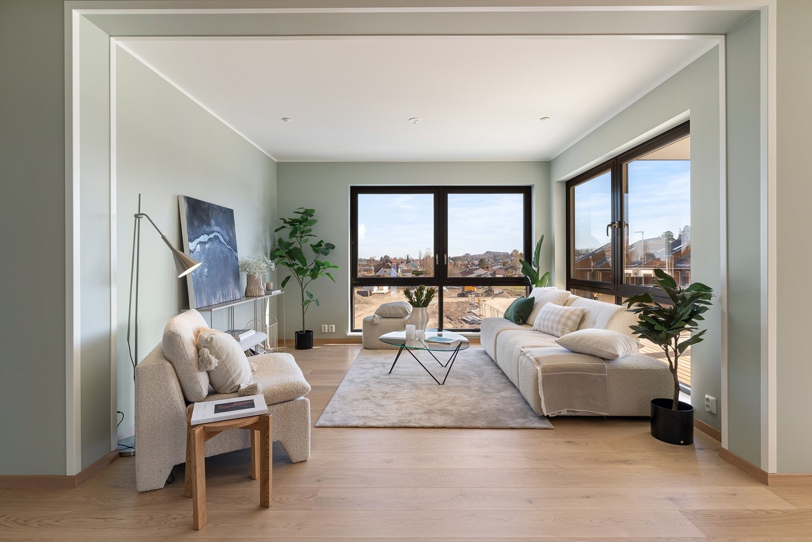 Stor 3-roms andelsleilighet med en fin intern beliggenhet i byggets 2. etasje Galleribilde