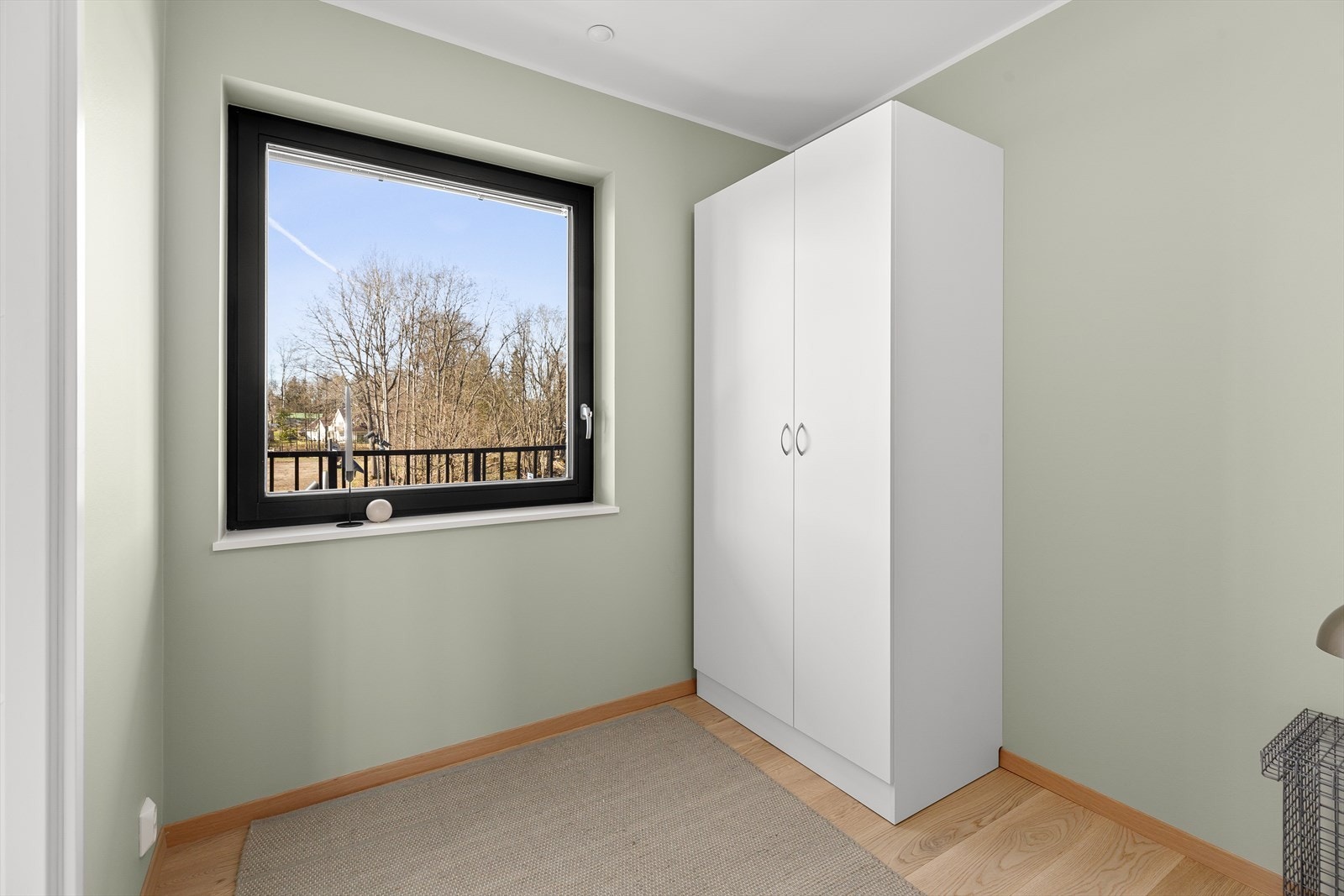 Boligen ligger i et rolig område, noe som sikrer den gode nattesøvnen Galleribilde