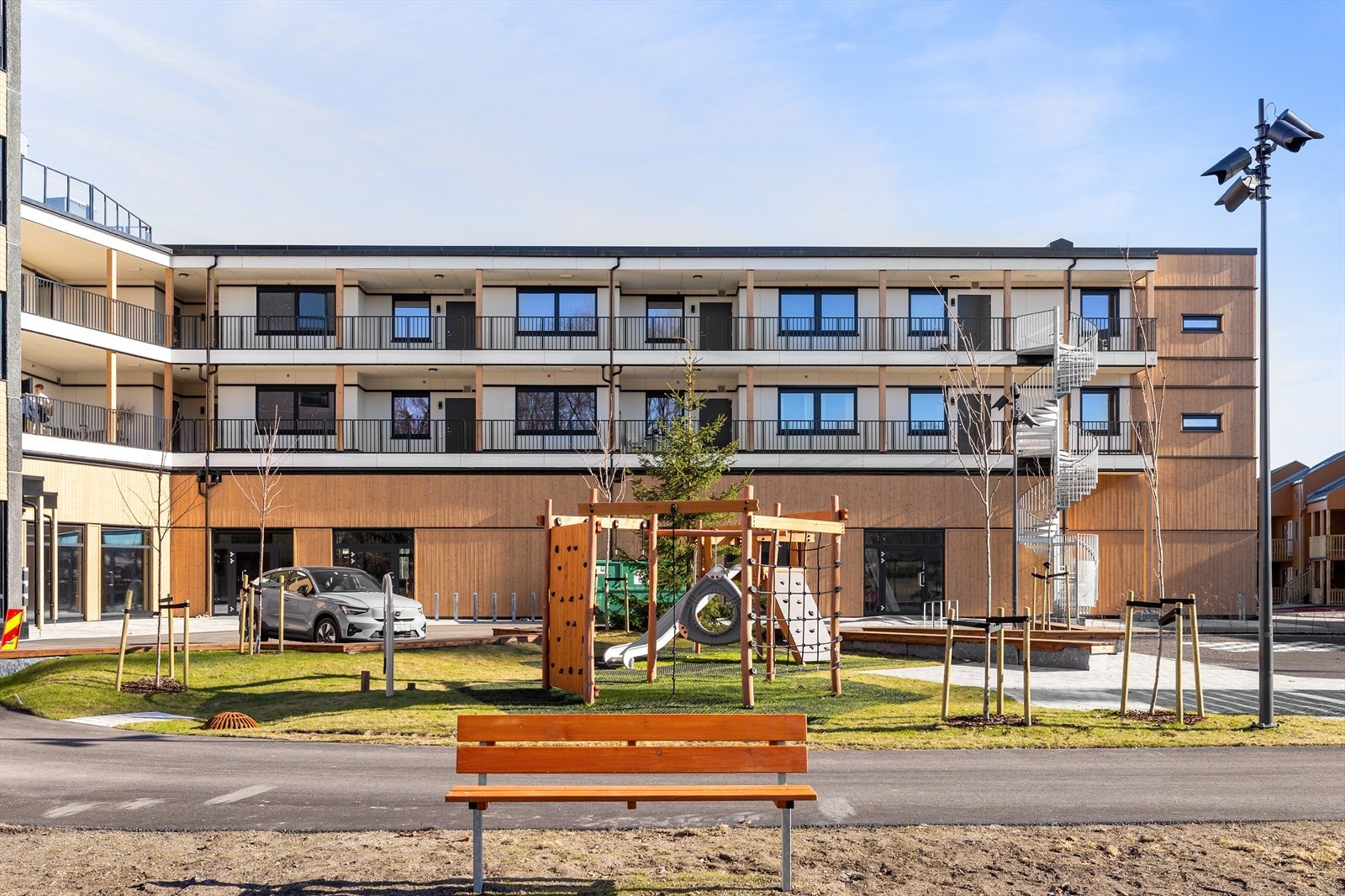 Fasade med torg Galleribilde