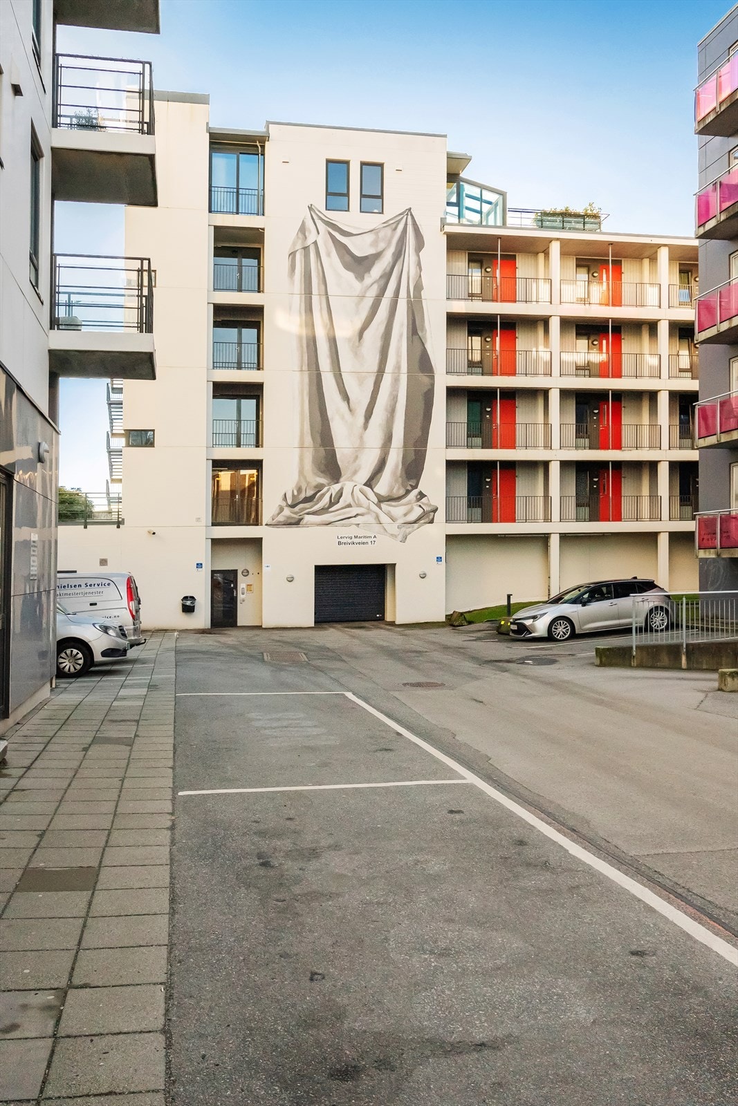 Fasade Breivikveien 17. Galleribilde