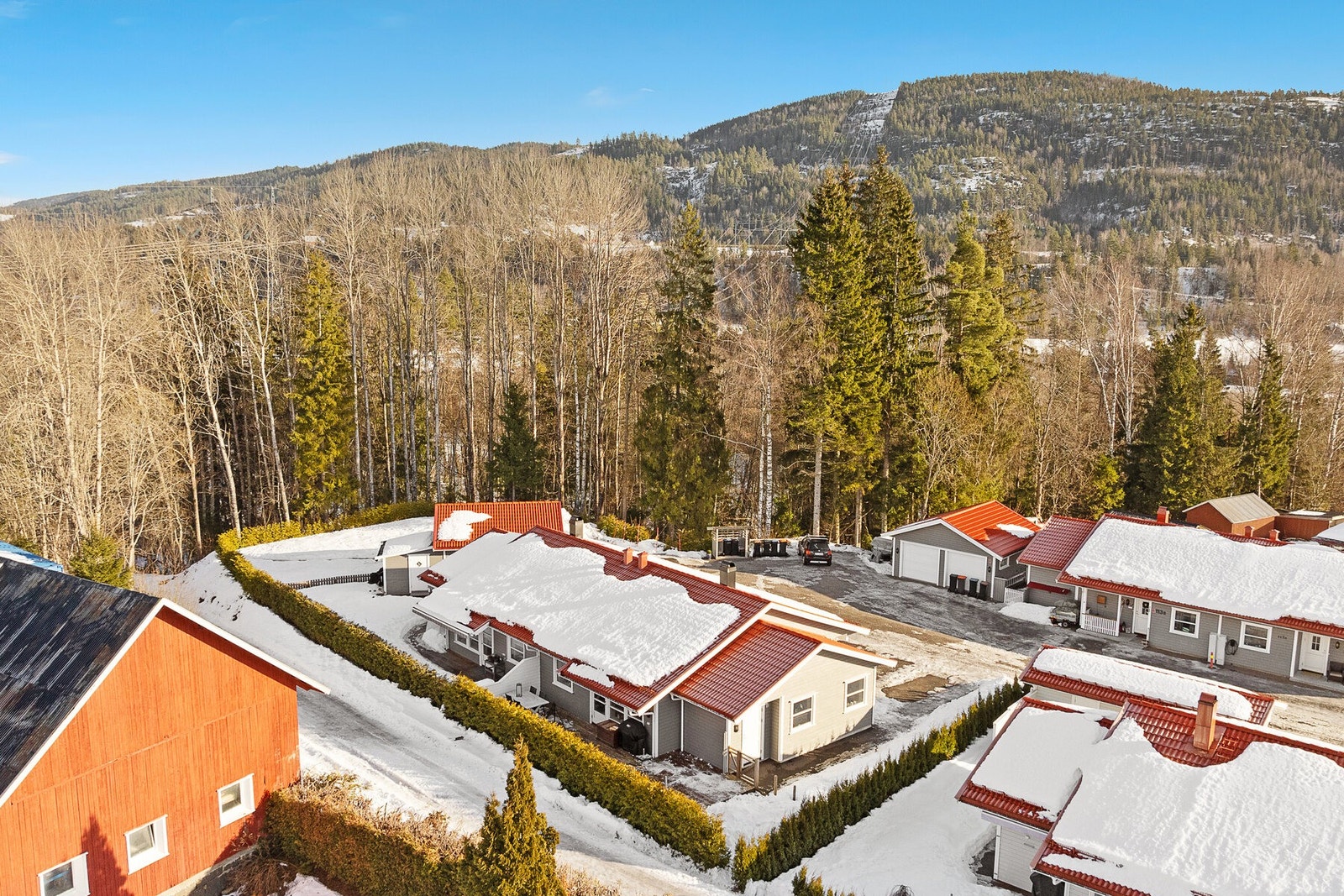 Velkommen til Breidablikkveien 115B presentert av EIE Eiendomsmegling ved Martin Sundet! Galleribilde