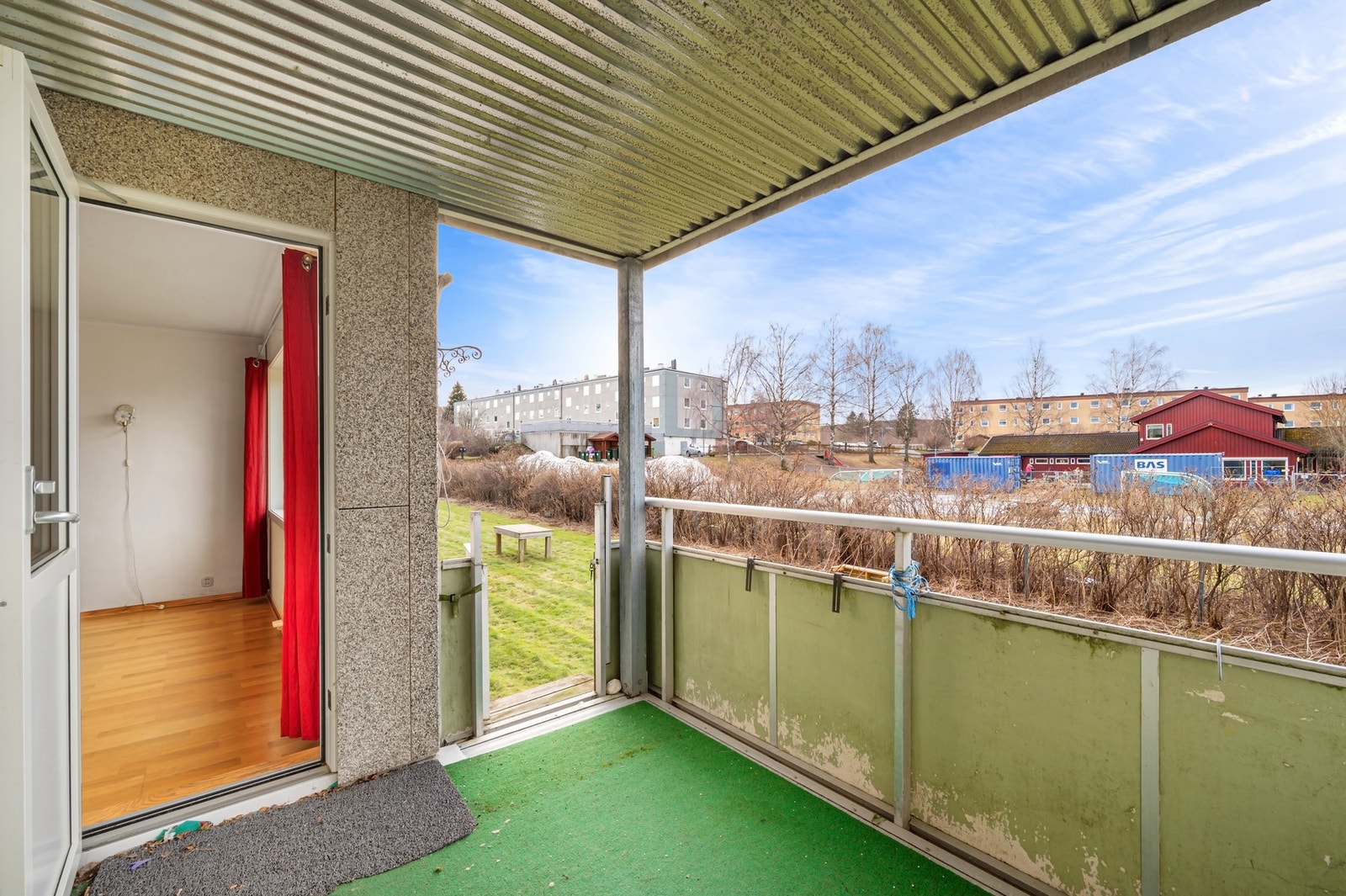 Fra stuen har man utgang til en vestvendt balkong på ca. 6 kvm. Galleribilde