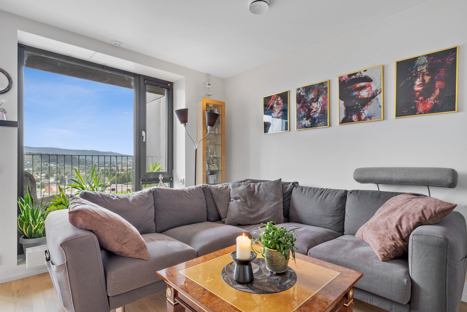 Leiligheten har oppvarming via fjernvarme. Galleribilde