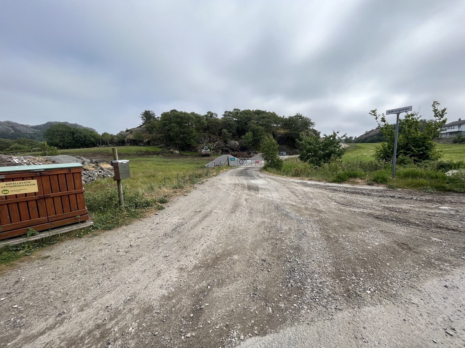 Veien inn til hyttefeltet. Galleribilde