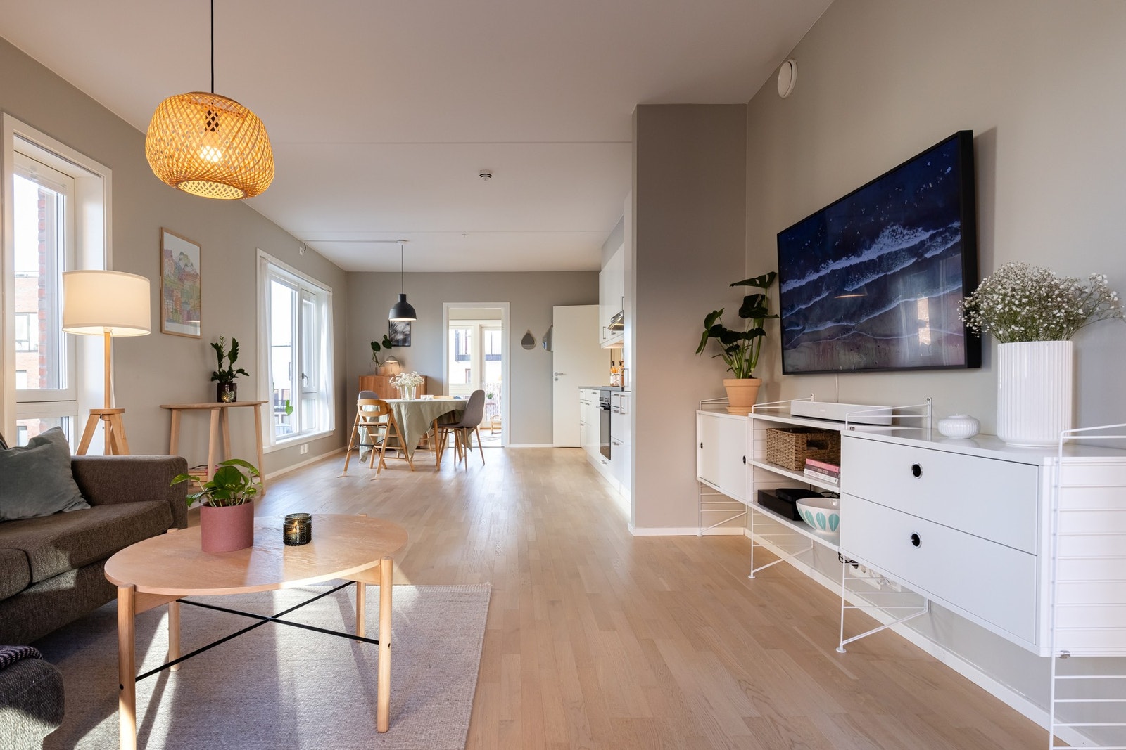 TV/internett og varmtvann og fyring er inkludert i felleskostnadene. Galleribilde