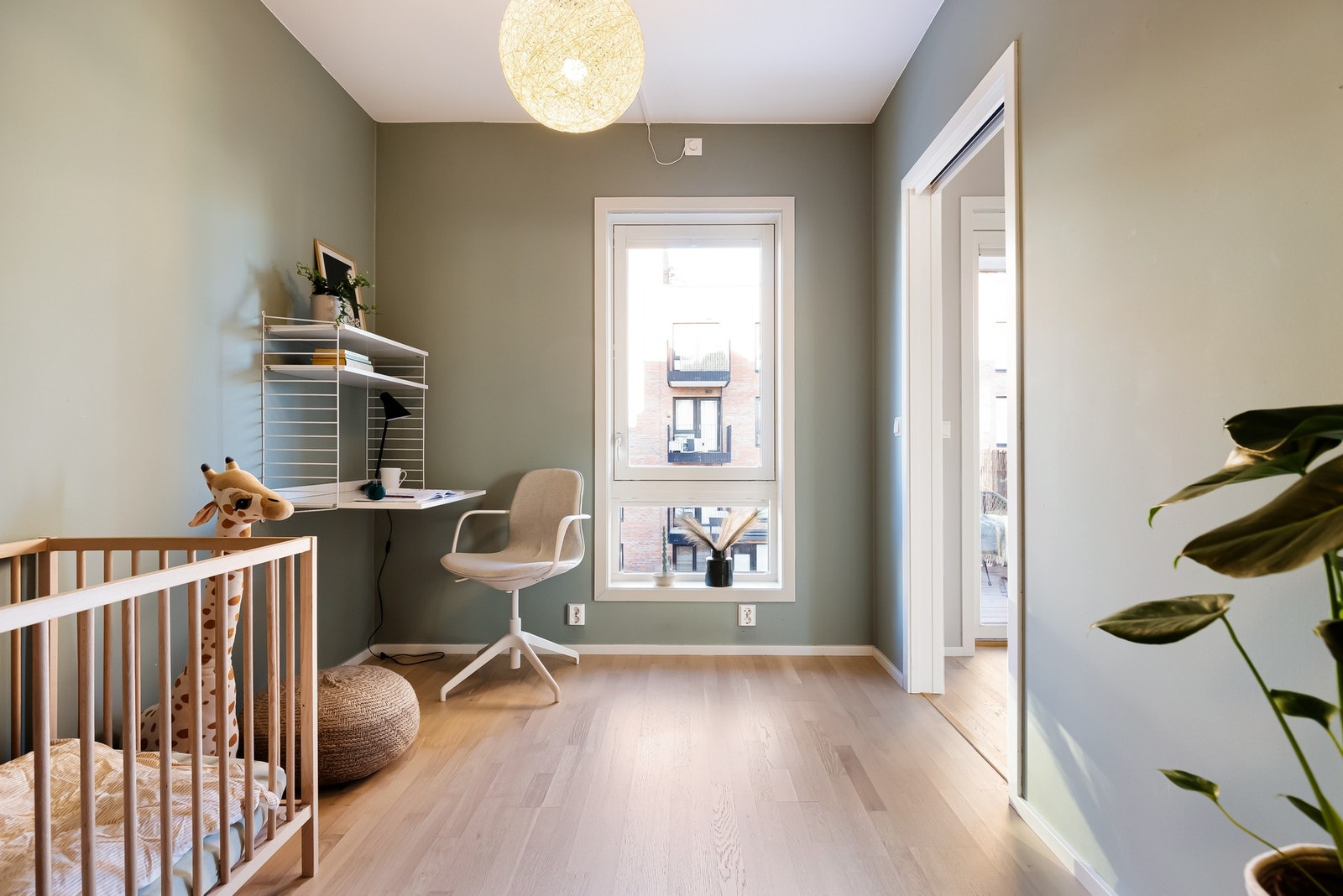 Dette rommet passer også utmerket som barnerom, gjesterom eller kontor. Galleribilde