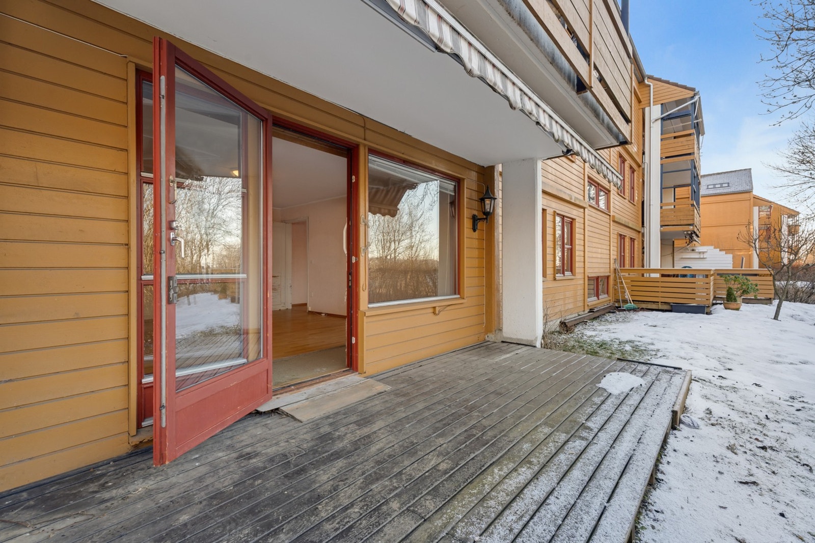 Leiligheten ligger i 1.etasje og har trappefri adkomst samt ingen dørterskler Galleribilde