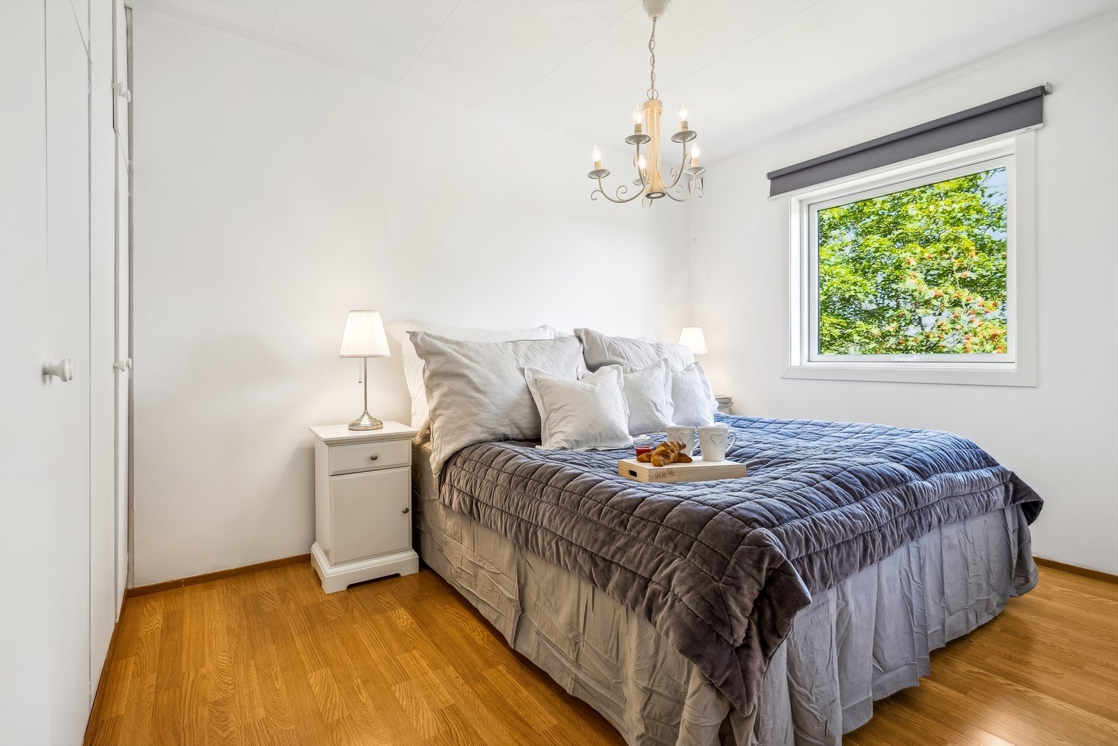 Boligen byr på fire romslige soverom. Galleribilde