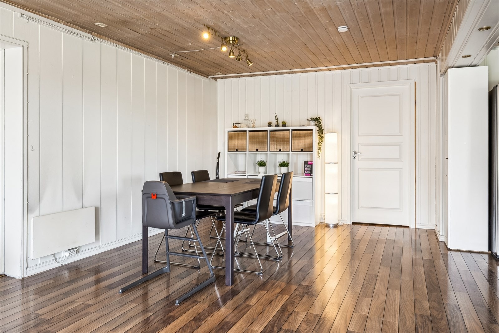 Her er det god plass til å innrede med et stort spisebord. Galleribilde