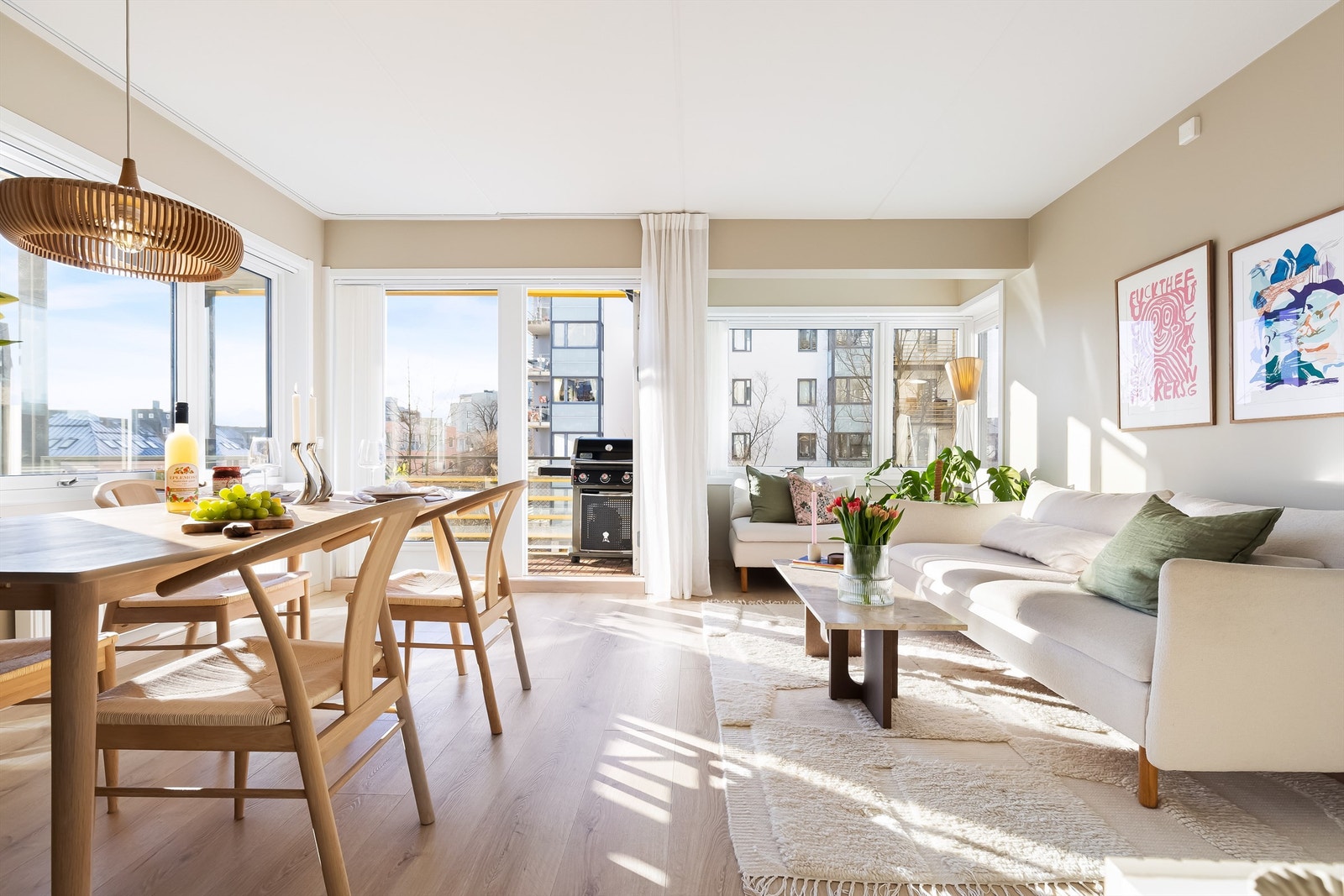 Velkommen til Stensberggata 10! Presentert av Sara Marie Zachariassen Østbye v/ Krogsveen Eiendomsmegling. Galleribilde