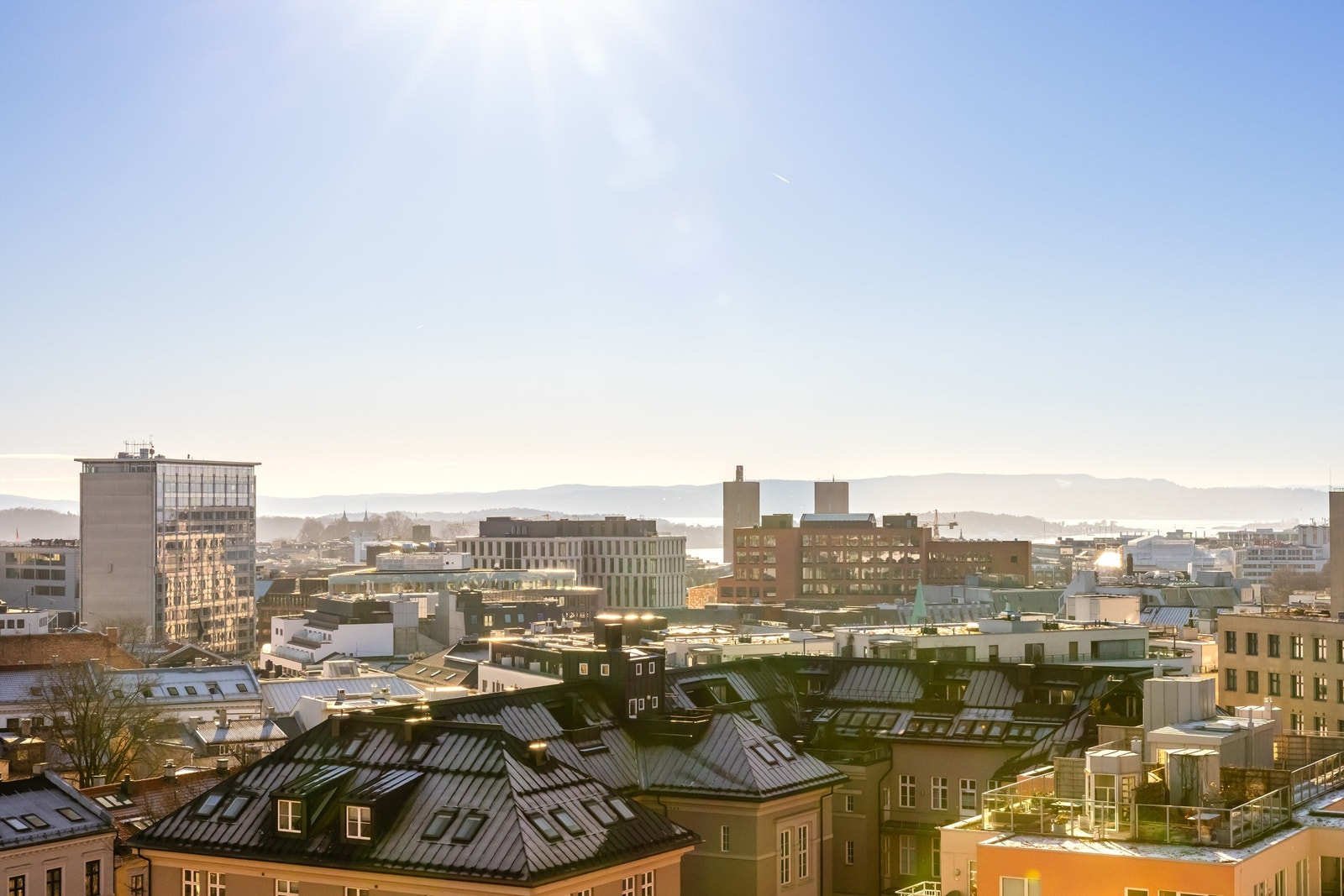 Heisadkomst til sameiets felles takterrasse med nydelig utsikt over hele byen! Galleribilde