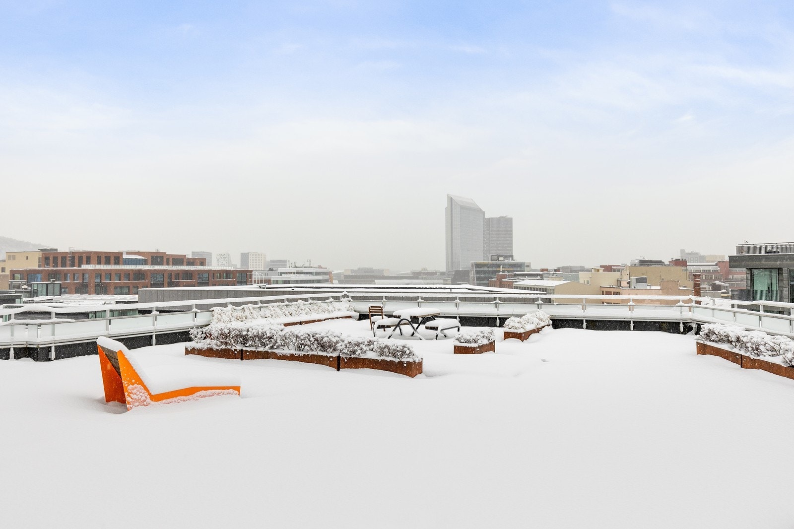 Felles takterasse for beboerne med flott utsikt Galleribilde