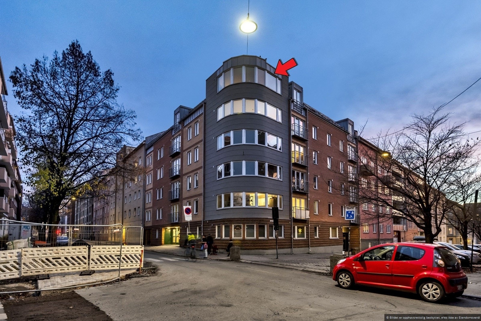 Velkommen til Sigurds gate 11, en lys og moderne toppleilighet! Galleribilde