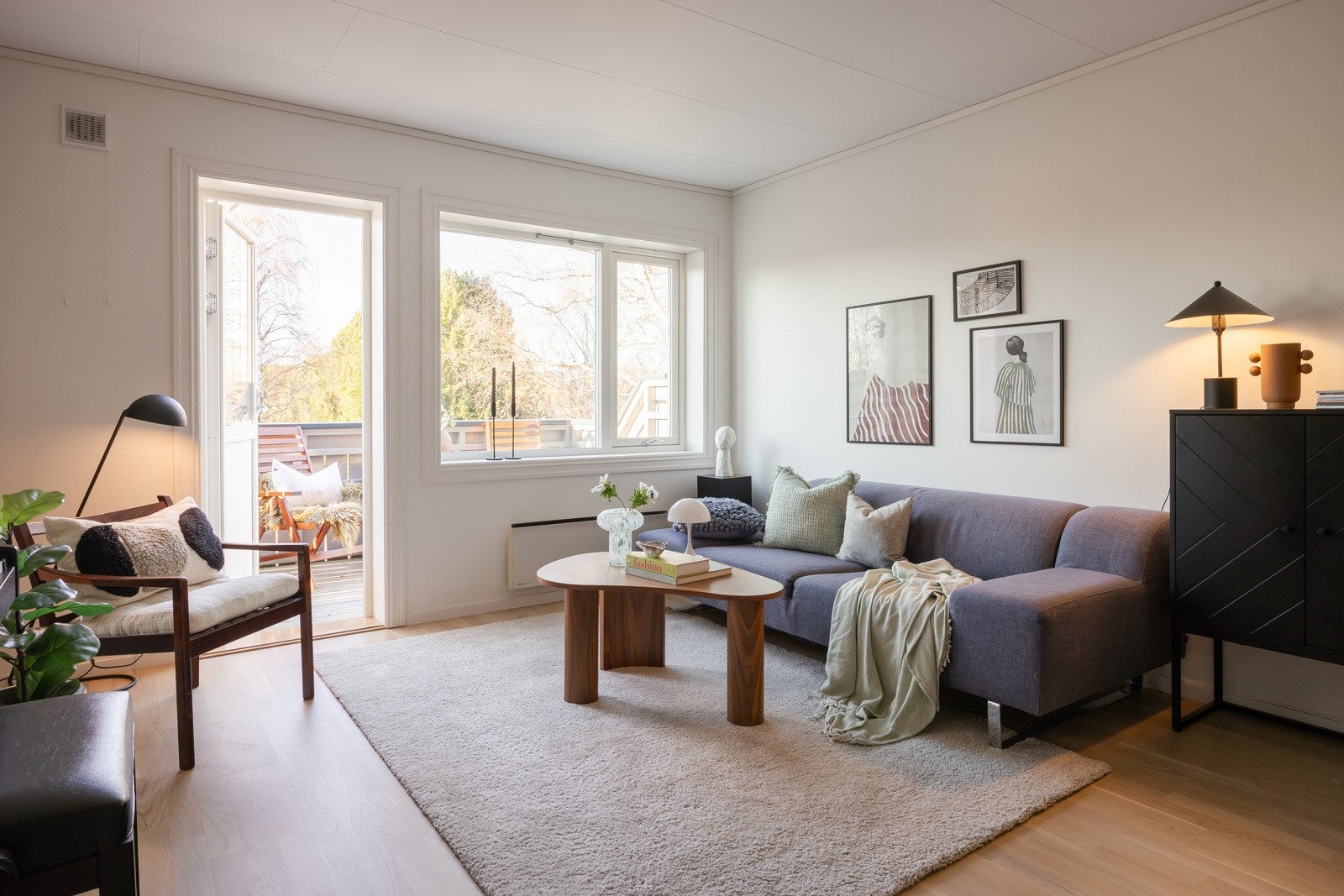 Svært sjarmfull og flott 3-roms med sentral og samtidig tilbaketrukket beliggenhet på Dalen ved Lademoen. Galleribilde